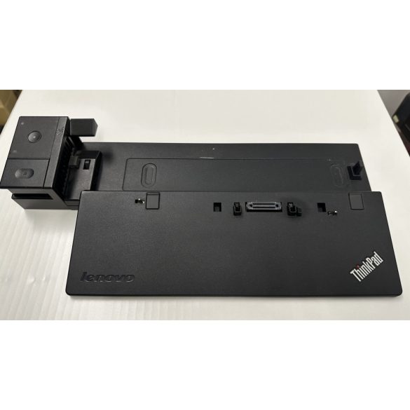 Thinkpad Ultra Docking Station: 40AJ (használt) töltő nélkül, kulcs nélkül