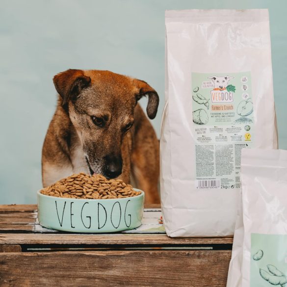 VEGDOG Farmer's Crunch vegán szárazeledel felnőtt kutyáknak burgonyával és favbeannel, gabonamentes teljes értékű eledel allergiásoknak alternatív fehérjeforrással (5 kg)
